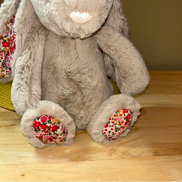 Jellycat Bashful Posy Blossom Bunny Beige Floral Ears Feet Medium Retired 12” - Picture 2 of 15